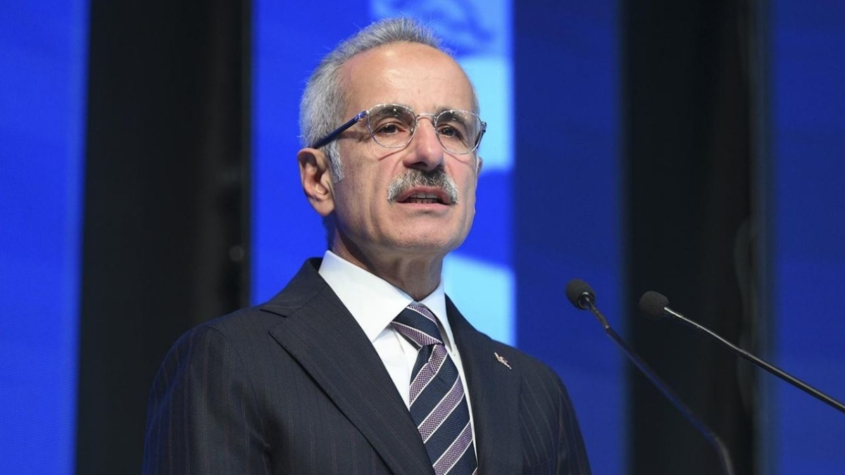Bakan Uraloğlu: Zararlı içeriklere karşı daha sıkı dijital denetim geliyor
