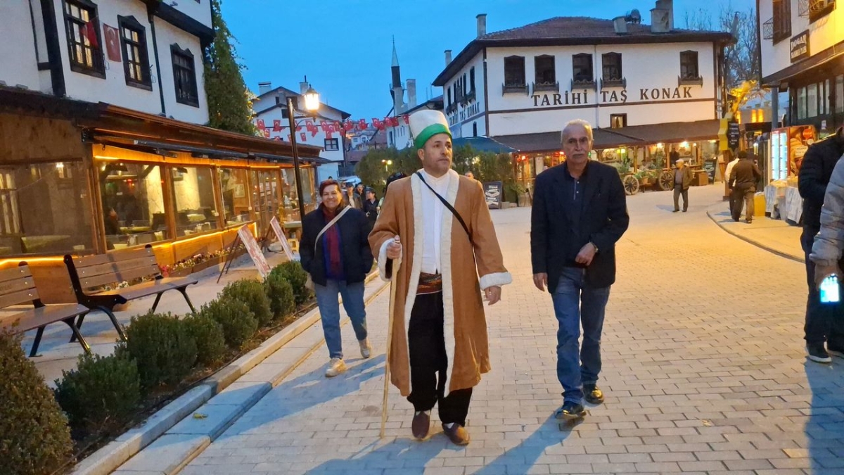 Kırşehir’li Ahi baba Beypazarı’nda Ahl'liği anlattı