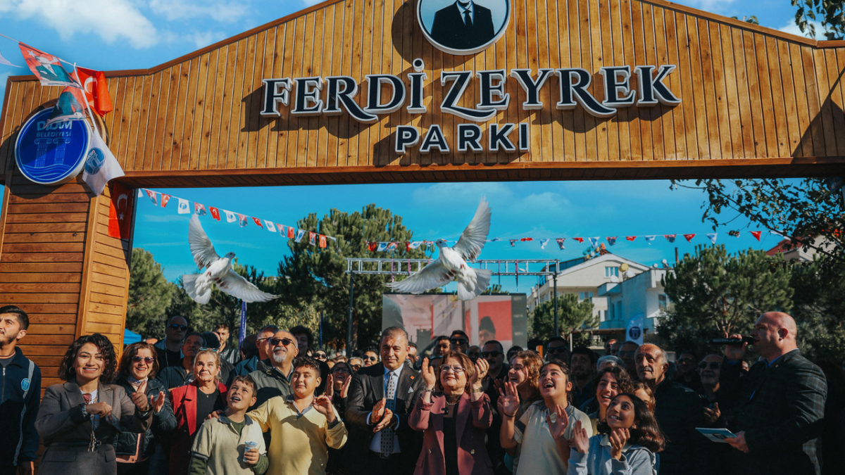 Didim’de Ferdi Zeyrek’in adını yaşatan park hizmete açıldı