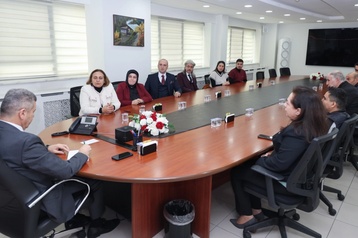 Artvin Valisi Ergün’e 