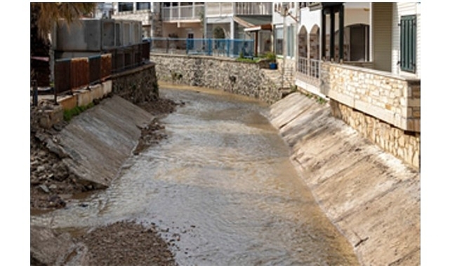  Yeni Foça’da taşkın kabusu bitti