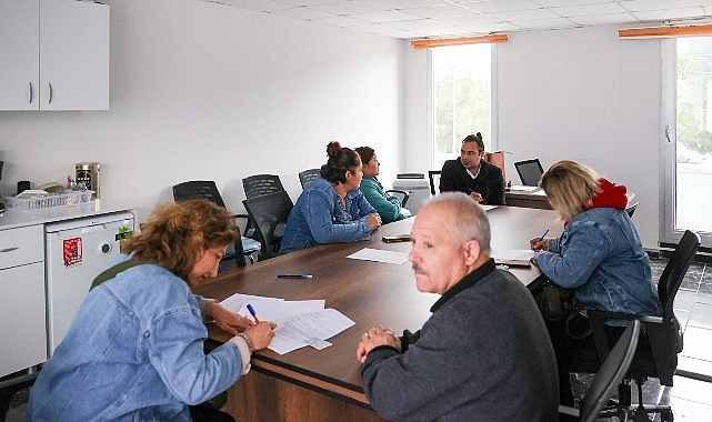  Buca’nın Etkin İstihdam Ofisleri meyvelerini veriyor:  6 ayda 887 kişi işe yerleşti