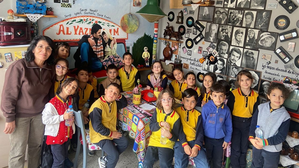 Gülbirlik'li öğrenciler geri dönüşümü yerinde öğrendi