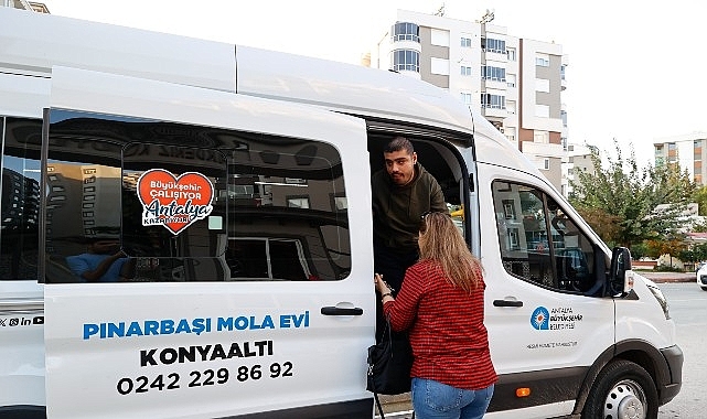 Büyükşehir’in “Mola Evleri” özel bireylerin ailelerine nefes aldırıyor