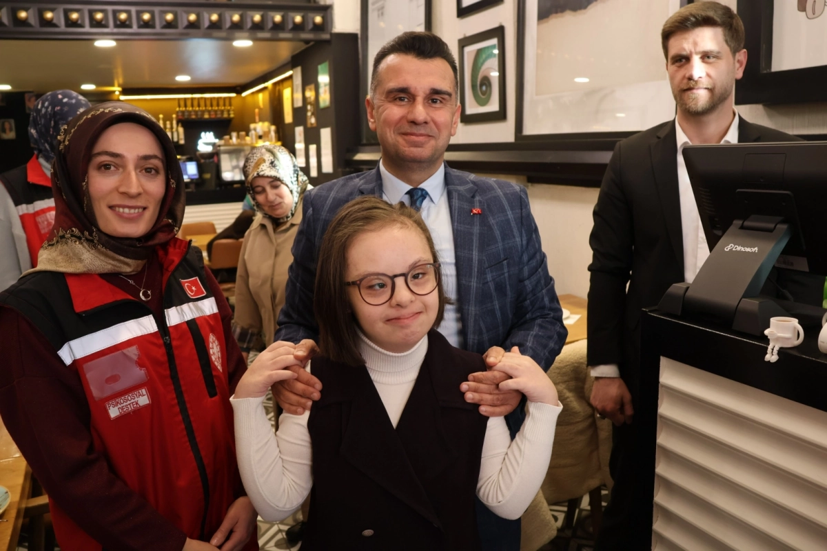 Erzurum'da Aile ve Sosyal Hizmetler'den 'sevgi köprüsü' bağı