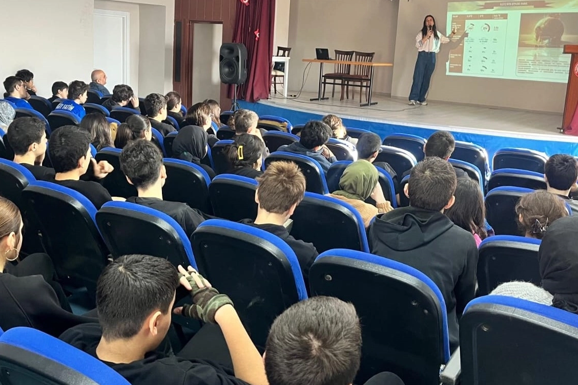 Sakarya'dan bin 400 lise öğrencisine 'sıfır atık' eğitimi