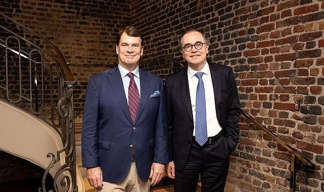 Renault Group ve Ford, Avrupa'da binek ve ticari araçlar için iki uygun fiyatlı elektrikli otomobille başlayan stratejik bir ortaklık kurdu