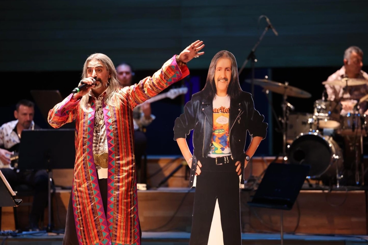 Barış Manço, İzmir'de şarkılarıyla anıldı