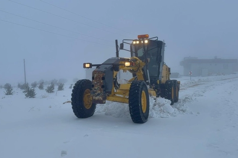 Şanlıurfa'da karla rekor mücadele
