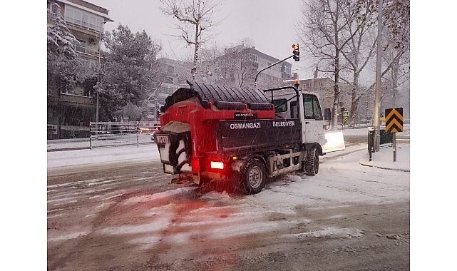 Osmangazi Belediyesi’nden Karla Mücadelede 7/24 Kesintisiz Mesai