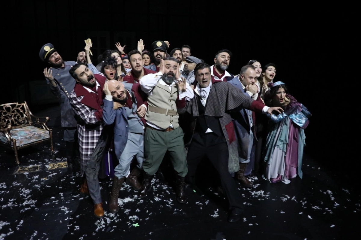 Konya'da Şehir Tiyatrosu 43 bini aşkın sanatseveri buluşturdu