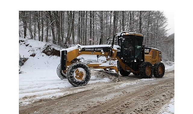 Osmangazi’de Karla Kapanan Yollara Anında Müdahale