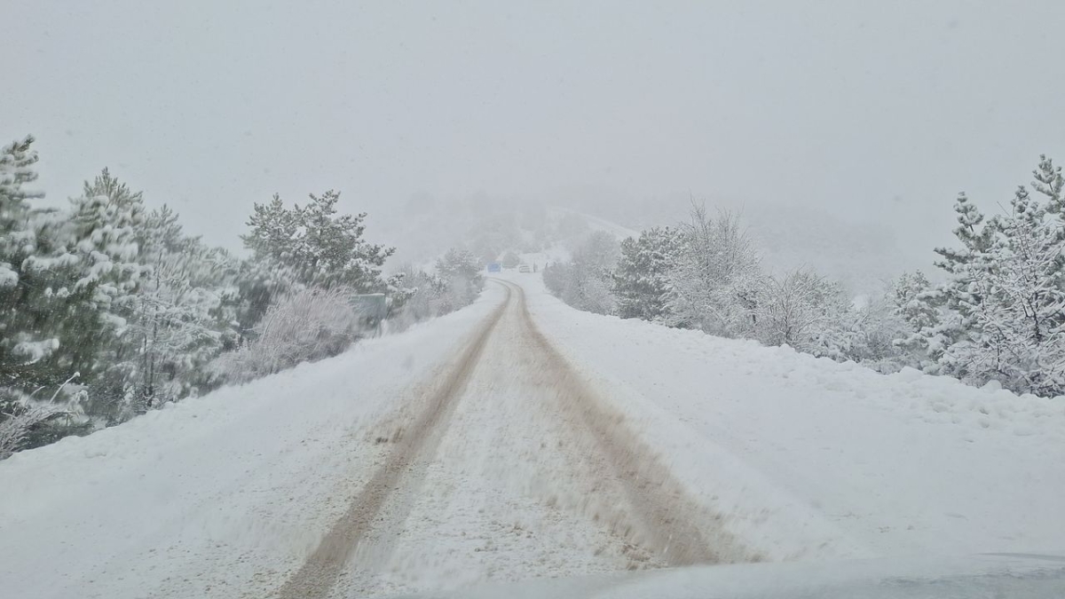 Başkentin tarihi ve turistik ilçesi Beypazarı’nda kar yağışı