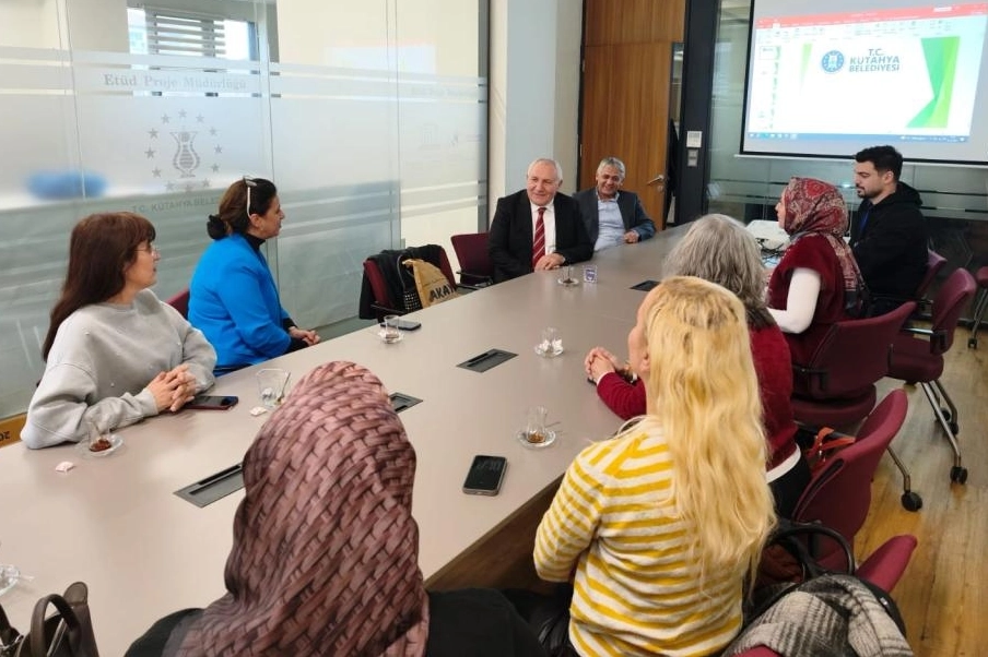 Kütahya'da öğretmenlere 'İklim Değişikliği ve Sıfır Atık' eğitimi
