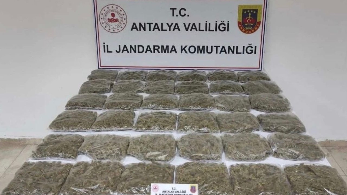 Serik’te 18 kilogram uyuşturucu ele geçirildi: 5 gözaltı