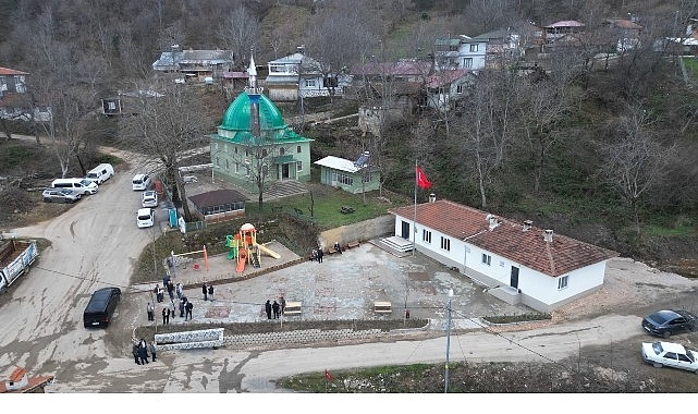 İnegöl Belediyesi’nden İclaliye Mahallesinde Meydan Düzenlemesi