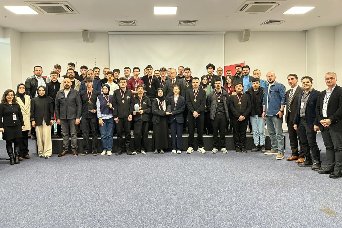 RoboBursa’da büyük final gerçekleşti... Şampiyonlar Çek Cumhuriyeti yolcusu