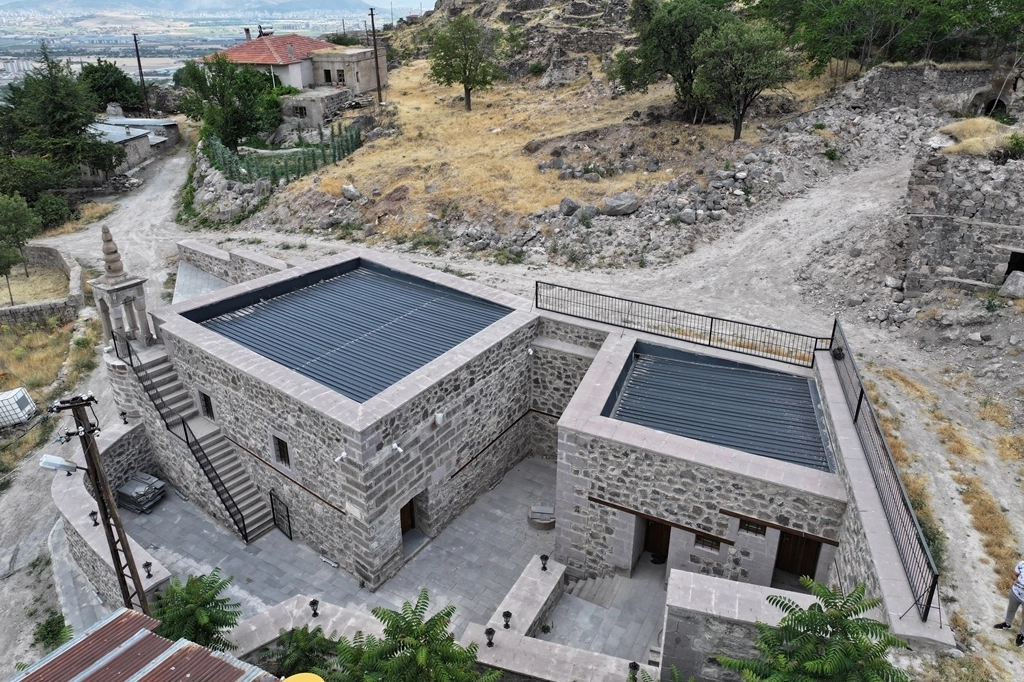 Kayseri Kocasinan'da 8 tarihi eser yenilendi