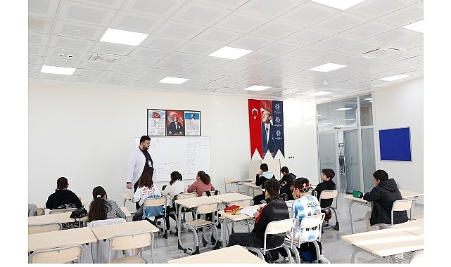 Başkan Çerçioğlu’nun Destekleriyle Her Yaştan Vatandaş İngilizce Öğreniyor