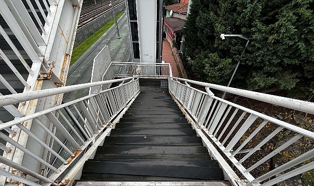 Üst geçitler Büyükşehir’le uzun ömürlü ve güvenli