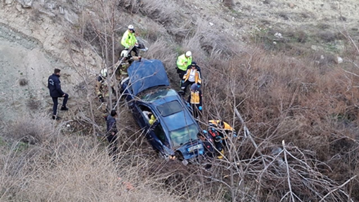 Beypazarı'nda meydana gelen trafik 3 Kişi hayatını kaybetti