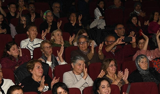 Çiğli’de Mahzuni’nin Türküleri Coşkuyla Yankılandı 