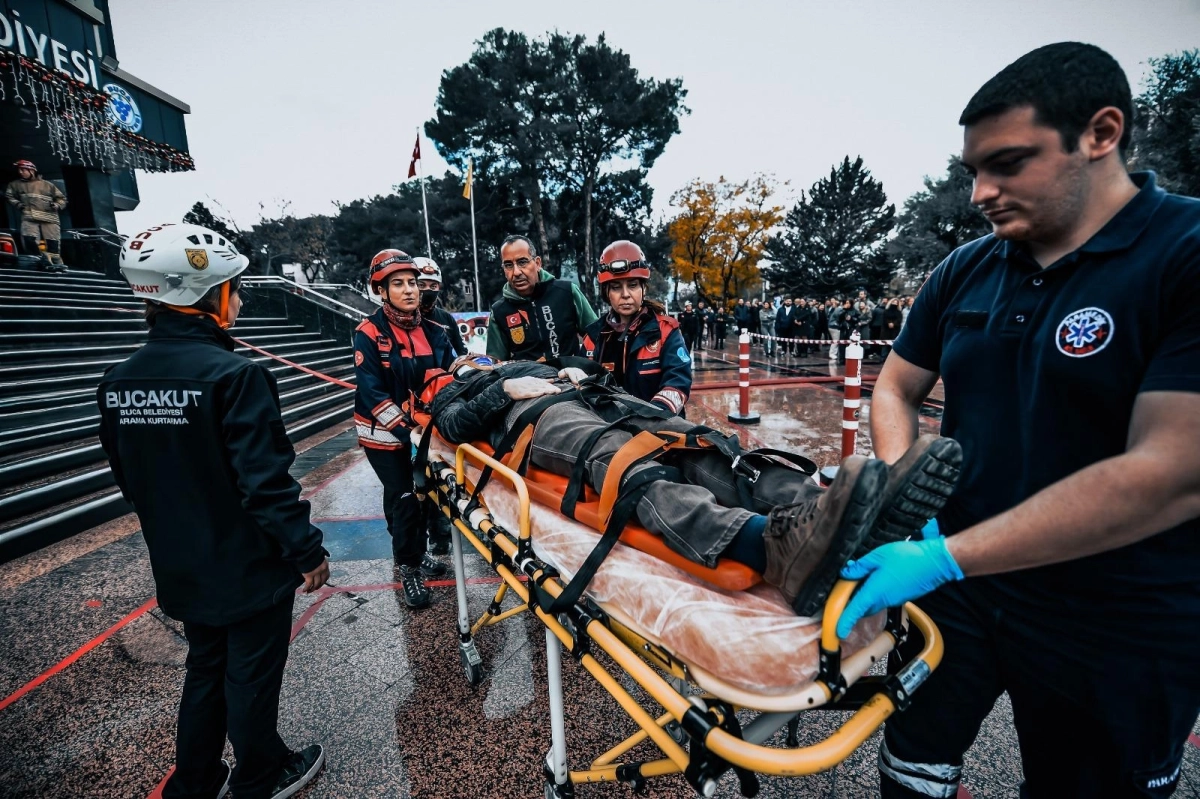 İzmir İtfaiyesi daima teyakkuzda