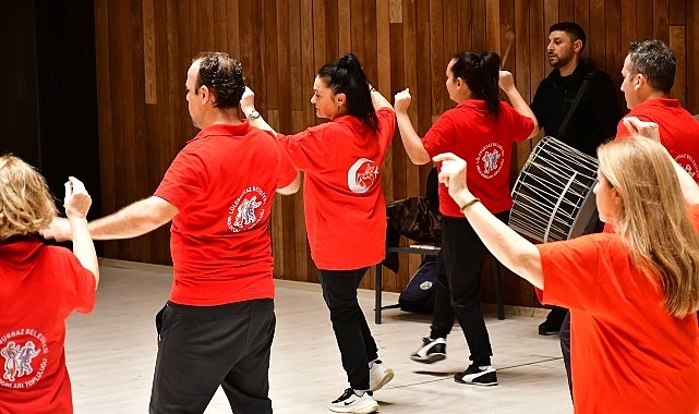 Belediye personeli bir kültürü yaşatıyor