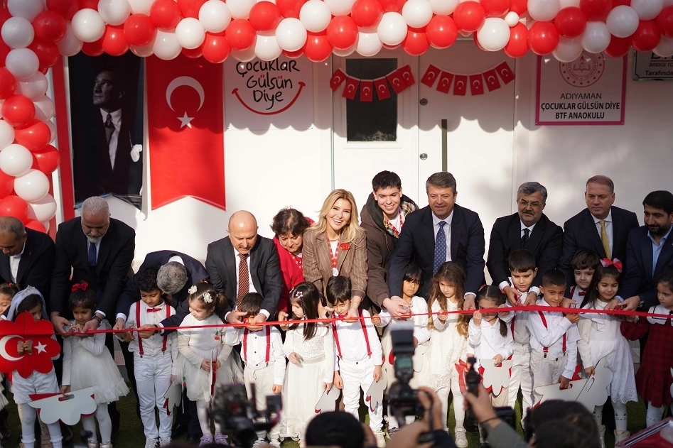 Gülben Ergen 60. Anaokulu'nu Adıyaman'da açtı