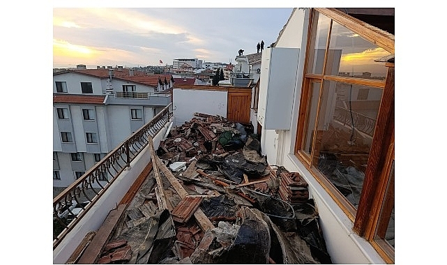 Fırtına mağduru şehit ailesine Büyükşehir’den destek