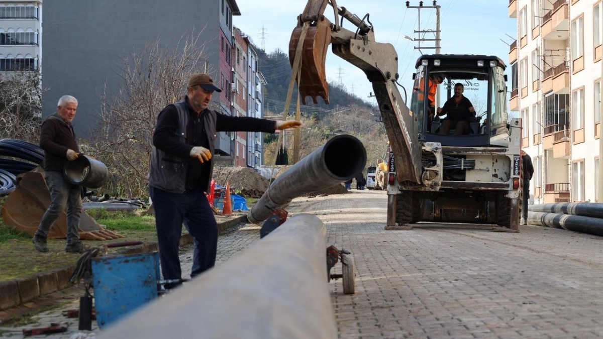 Altınordu Şahincili'de 40 yıllık içme suyu hattı yenilendi