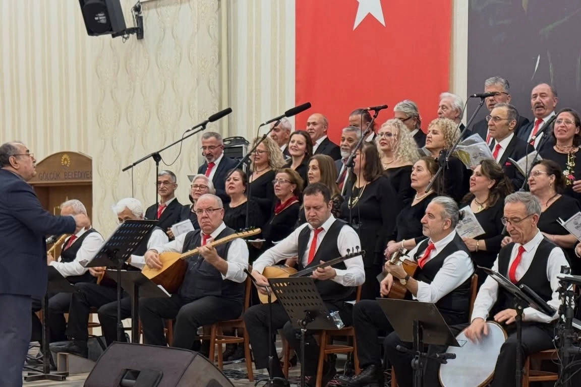Kocaeli Gölcük’te Türk Halk Müziği rüzgarı