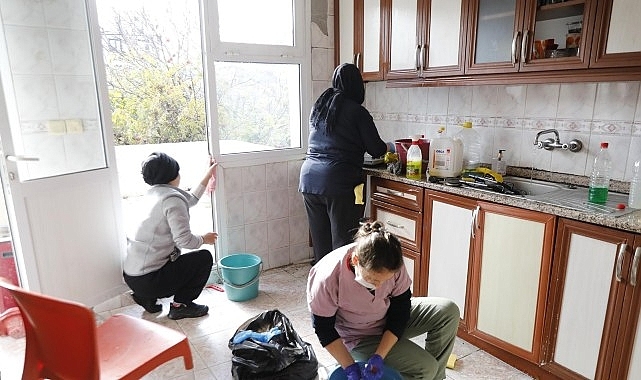 Seferihisar Belediyesi’nden gönüllere dokunan “Sosyal Destek”