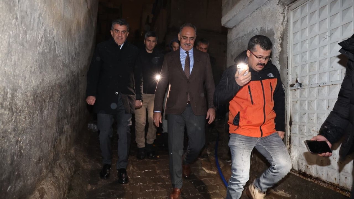 Başkan Kuş ve Günbeği yetim ailelerini ziyaret etti