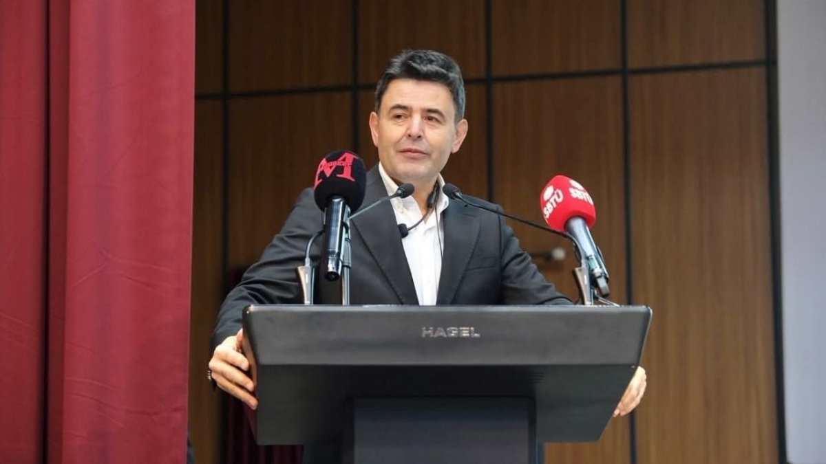Osman Boyraz gençlerle bütünleşiyor: Üniversiteli gençlere ilham oluyor