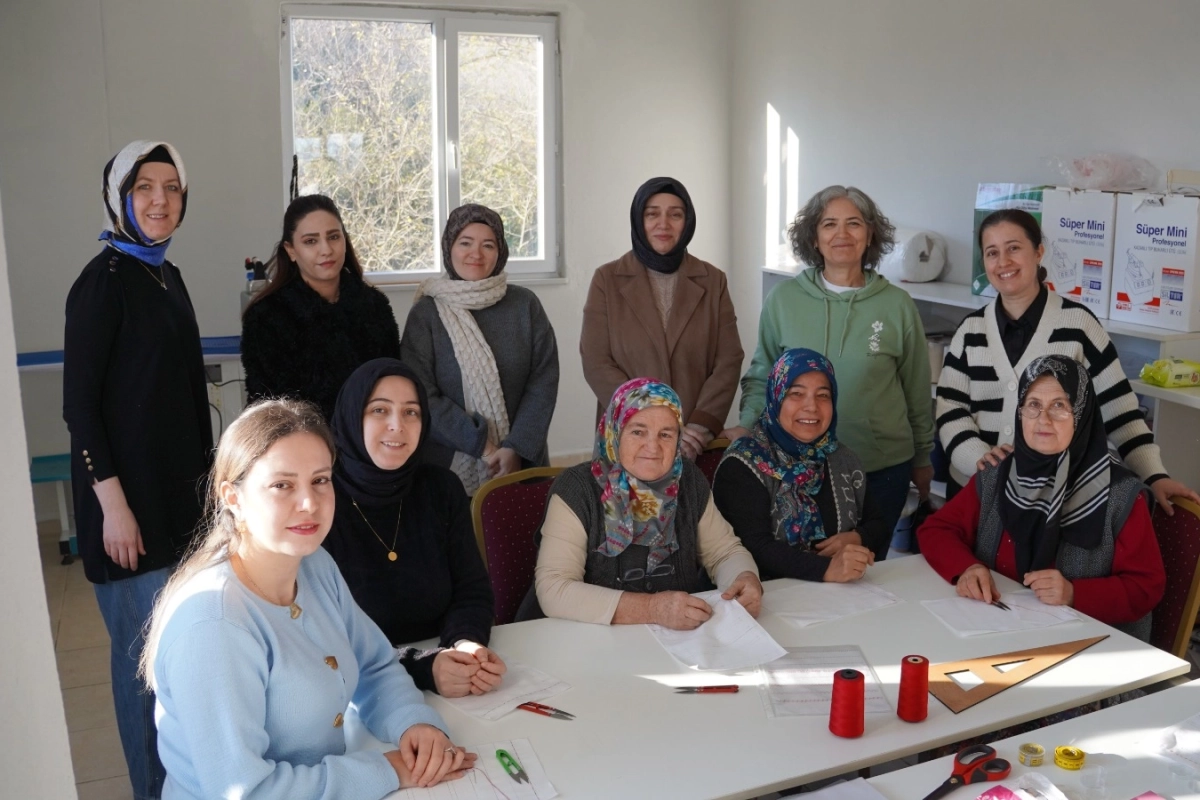 Bursa İznik’te sanat geleceğe dokunuyor