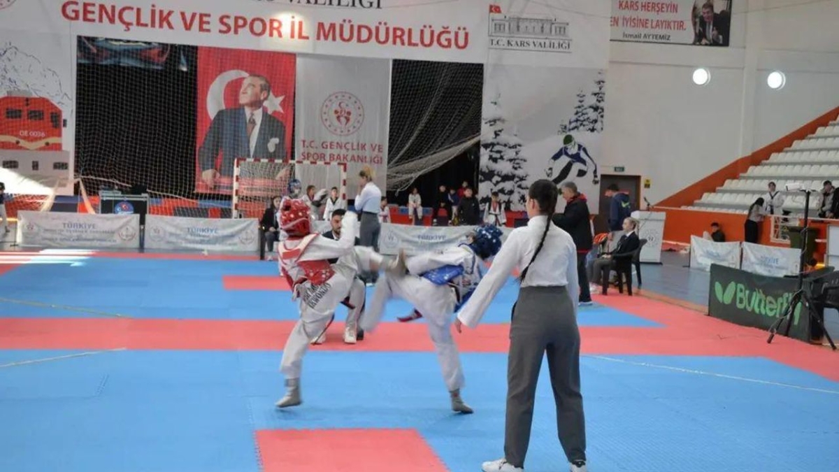 Kars’ta 450 sporcu Sarıkamış Şehitleri için mindere çıktı