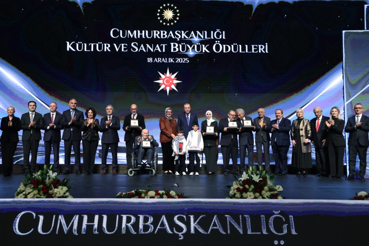 Cumhurbaşkanlığı büyük ödülleri sahiplerini buldu... Erdoğan'dan kültür ve sanat vurgusu