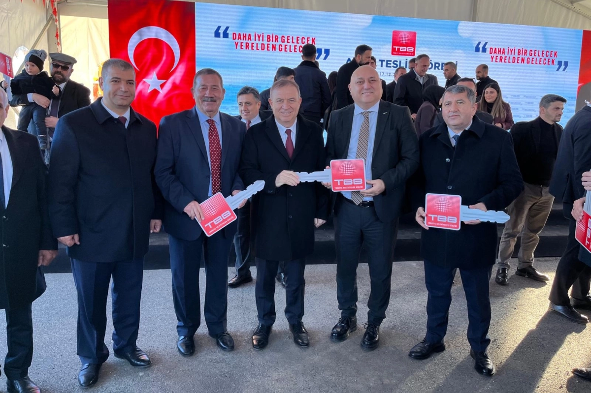 Milas'a TBB'den paletli ekskavatör hibe