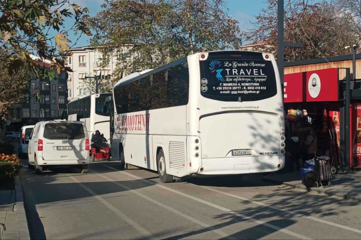 Keşan’da otobüs parkları trafiği kilitliyor!