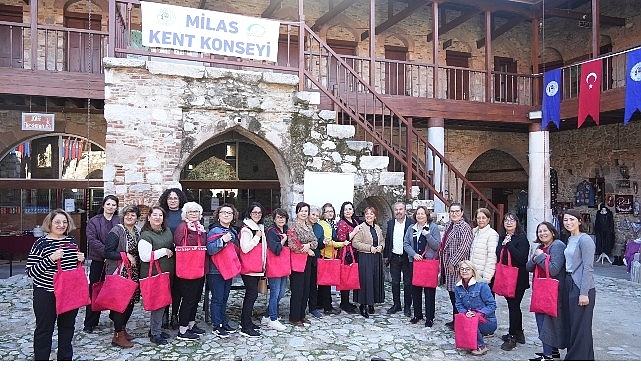 Dikiş Atölyesi Etkinliğinde El Emeği Göz Nuru Çantalar Üretildi 