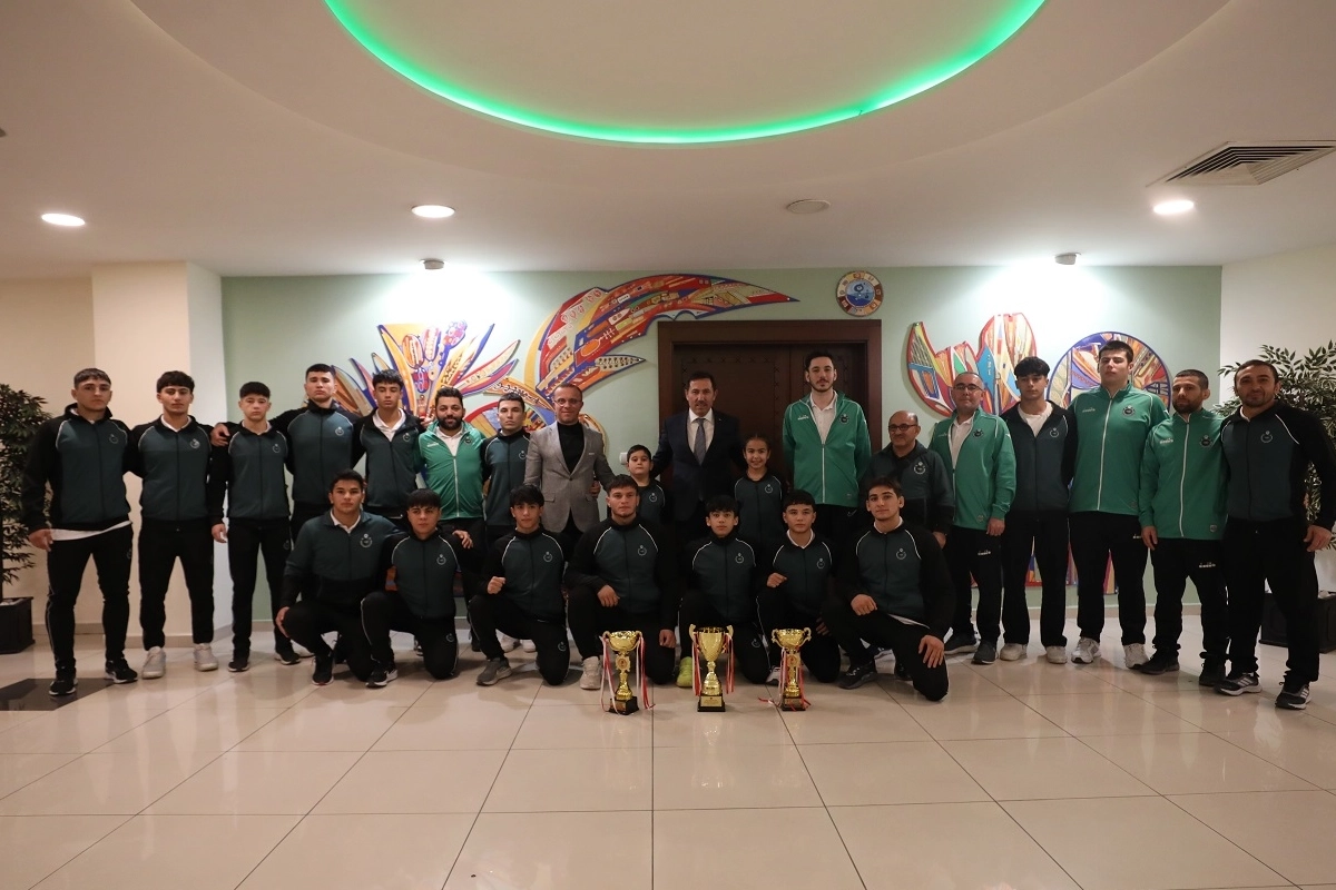 Konya Karatay Belediyespor'dan Başkan Kılca'ya çifte gurur ziyareti