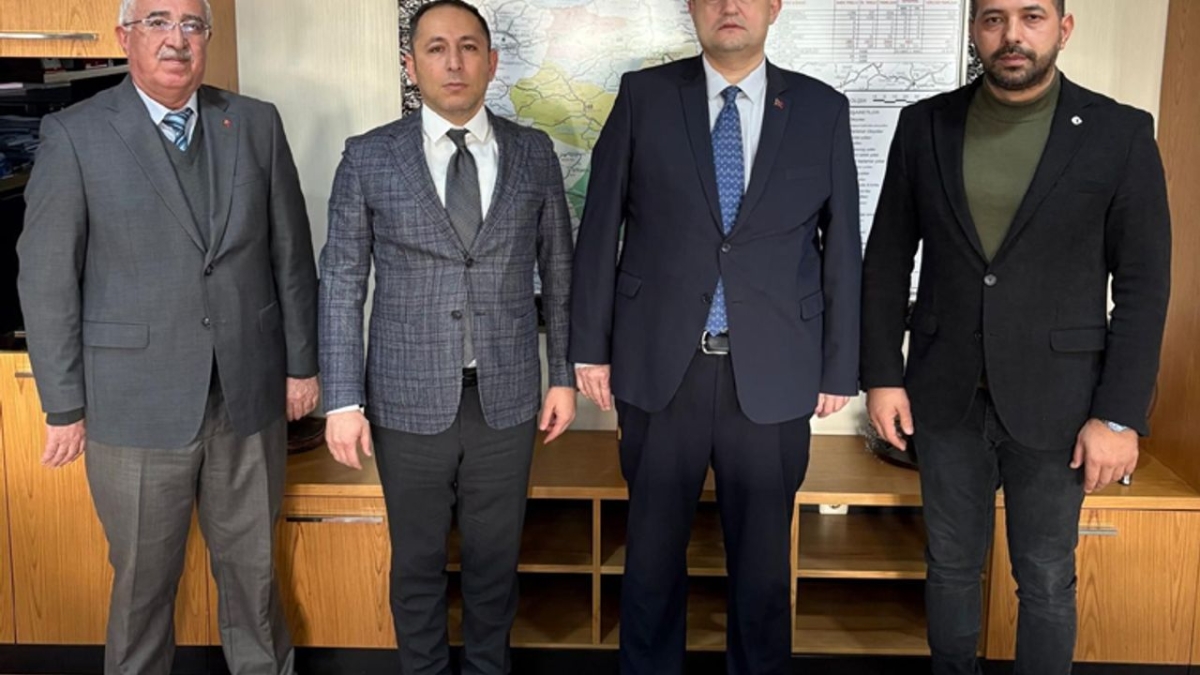 İlçe başkanı Halil Etili:4 Bölge Müdürü ile bir araya geldik