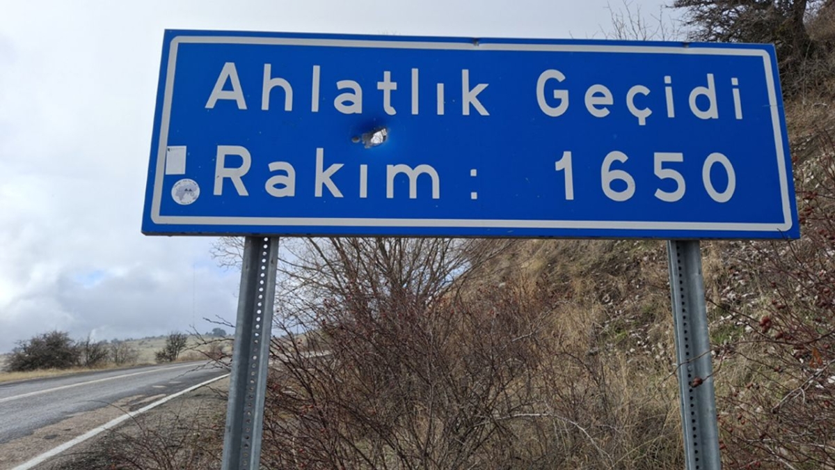 Karayolları ekipleri sürücüleri sis nedeniyle uyardı