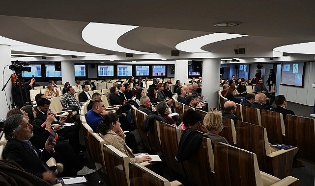 Başkan Köymen, 7. Ulusal Yerel Yönetimler Sempozyumu’nda konuştu