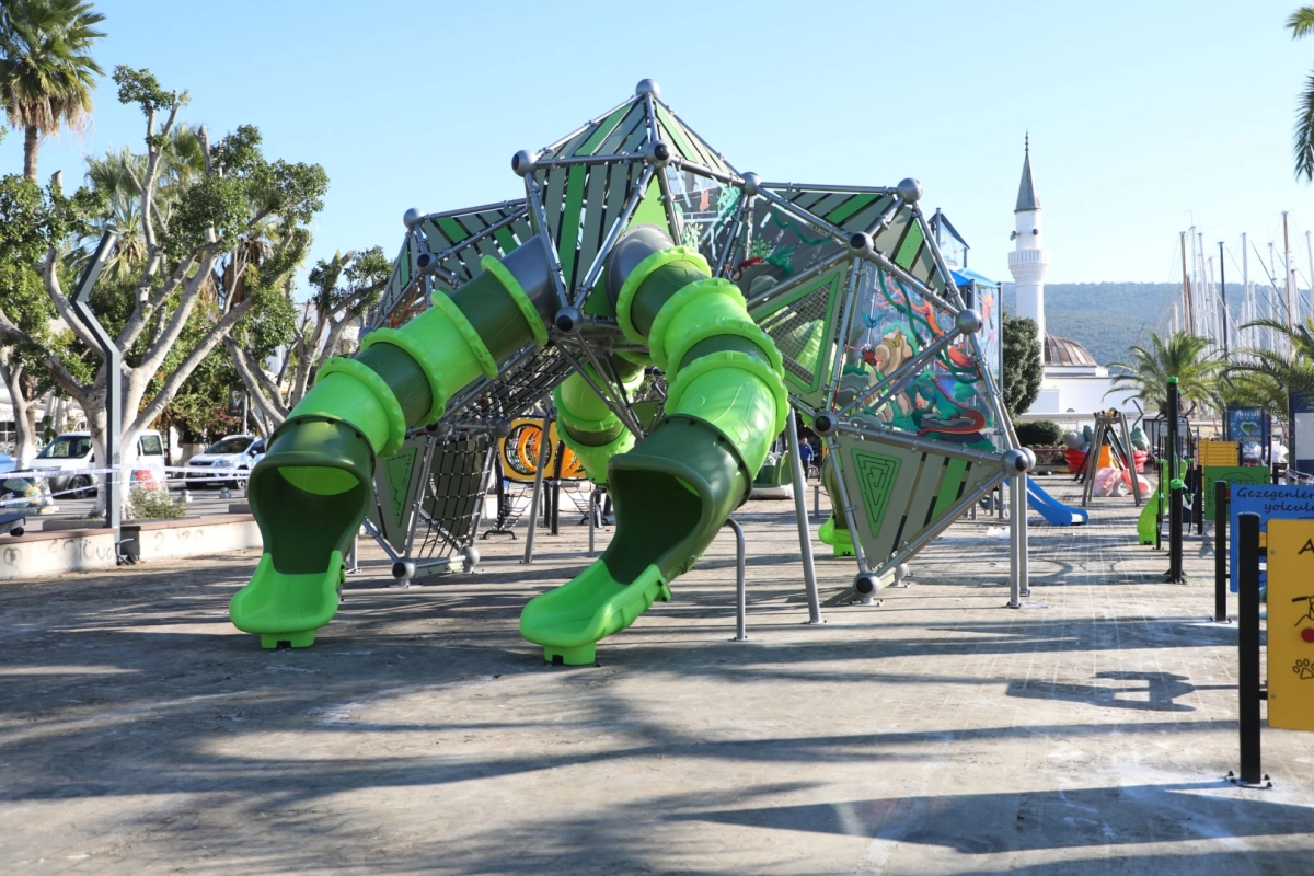 Muğla'da çocuklara modern ve güvenli oyun alanı