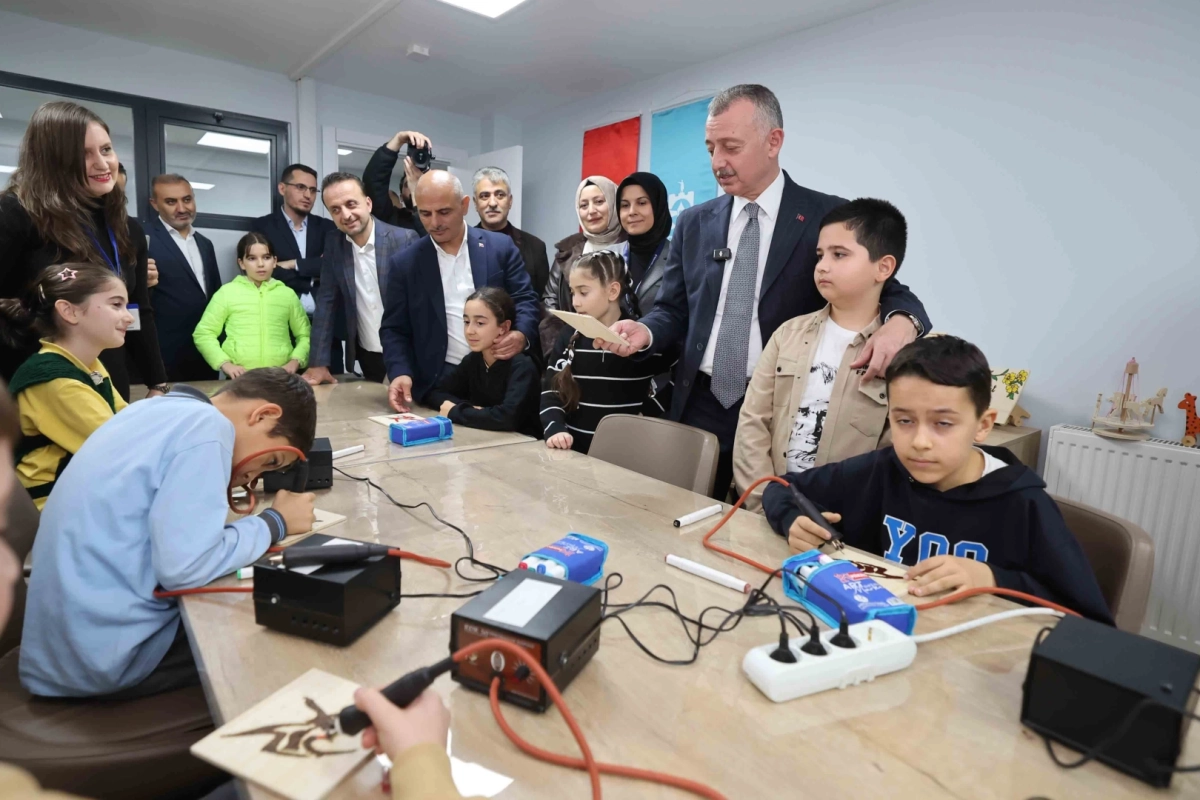 Kocaeli’de gençler için yeni Bilgievi açıldı