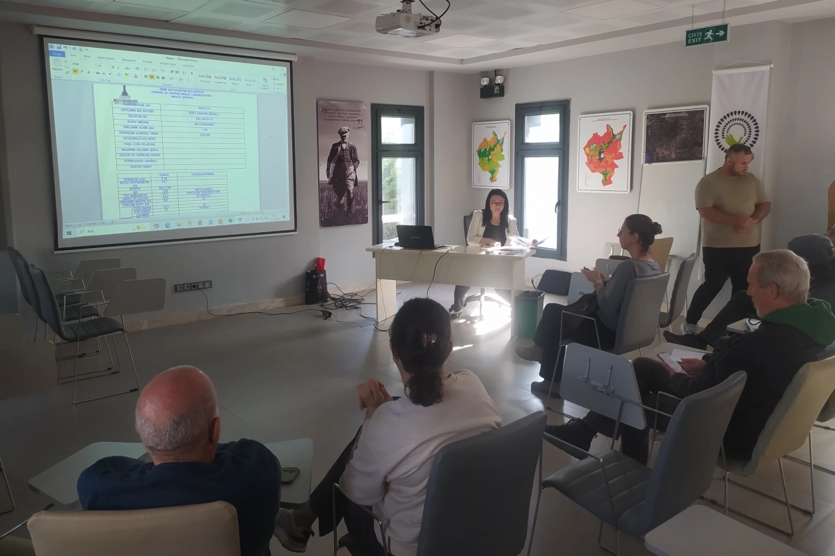 Efes Selçuklu üreticilere toprak analizi desteği