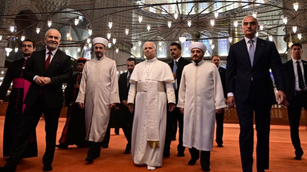 Papa 14. Leo, Sultanahmet Camii’ni ziyaret etti