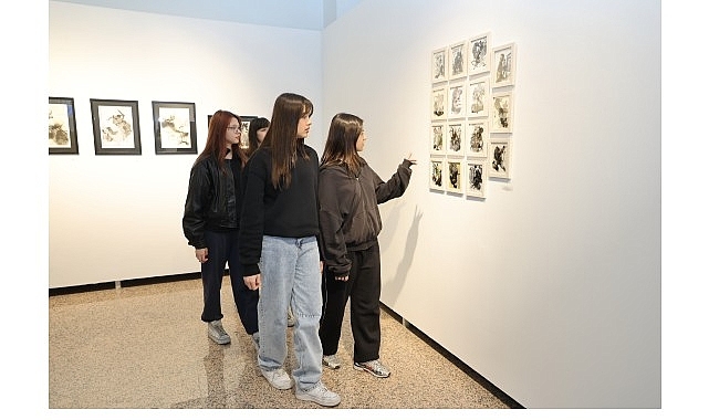 ‘Varlığın Arayüzü’ Sergisi Sefaköy Galeri Küp’te